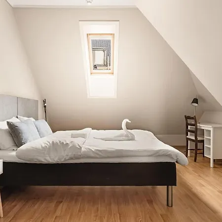 Dinbnb I The Bryggen Experience I Enjoy Life With Friends & Family Апартаменты *
