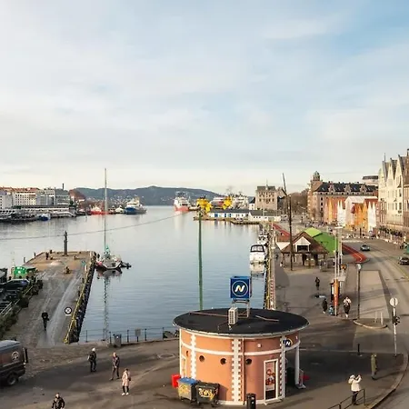 Dinbnb I The Bryggen Experience I Enjoy Life With Friends & Family Берген