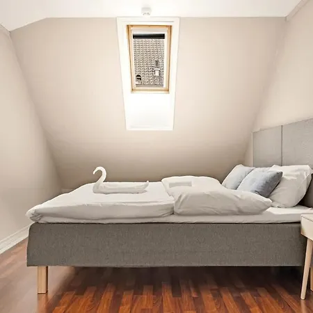 Dinbnb I The Bryggen Experience I Enjoy Life With Friends & Family *