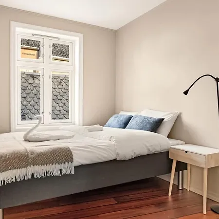 Dinbnb I The Bryggen Experience I Enjoy Life With Friends & Family