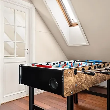 Dinbnb I The Bryggen Experience I Enjoy Life With Friends & Family *