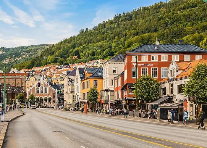 Dinbnb I The Bryggen Experience I Enjoy Life With Friends & Family Leilighet