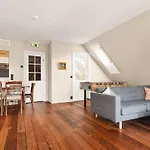 Dinbnb I The Bryggen Experience I Enjoy Life With Friends & Family 아파트 베르겐